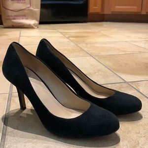 Vince Camuto round toe heels